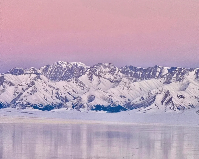 雪嶺雲杉-河谷草原-高山湖泊北疆賞景 北疆8天團