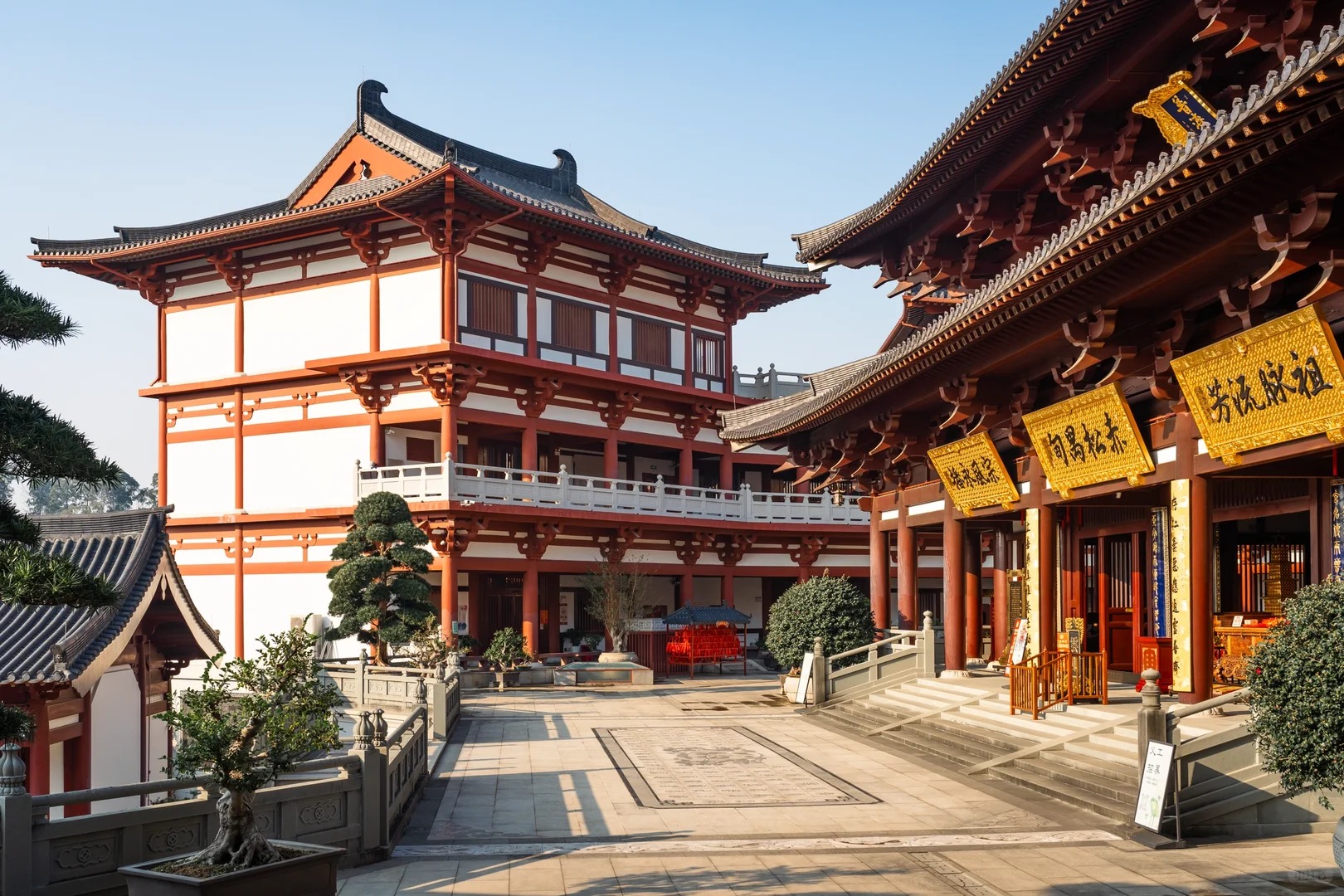 連住兩晚国际品牌酒店·豪歎禦海宴·蒸汽活海鮮自助、酒店自助晚餐 重本包珠江夜遊 佛山廣州純玩 3天團