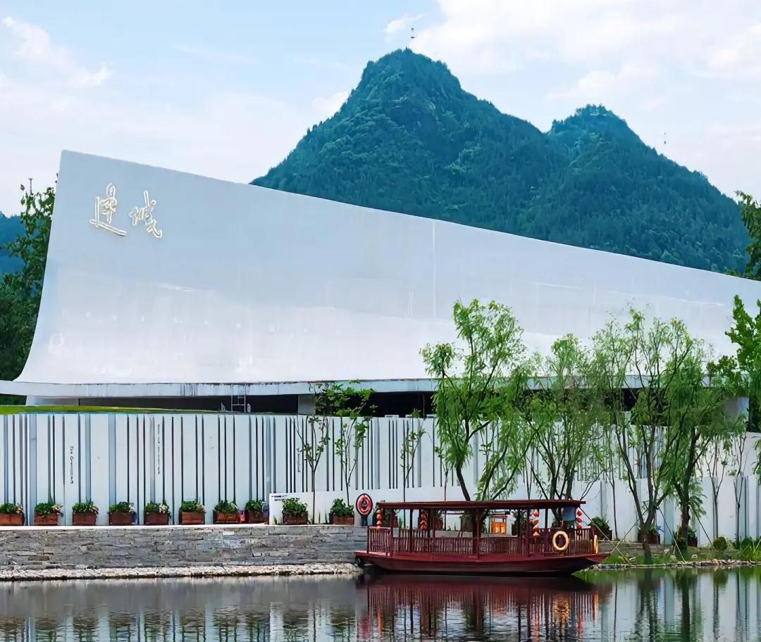 最美峽谷漫遊 湖南張家界 5天團（買一送一）