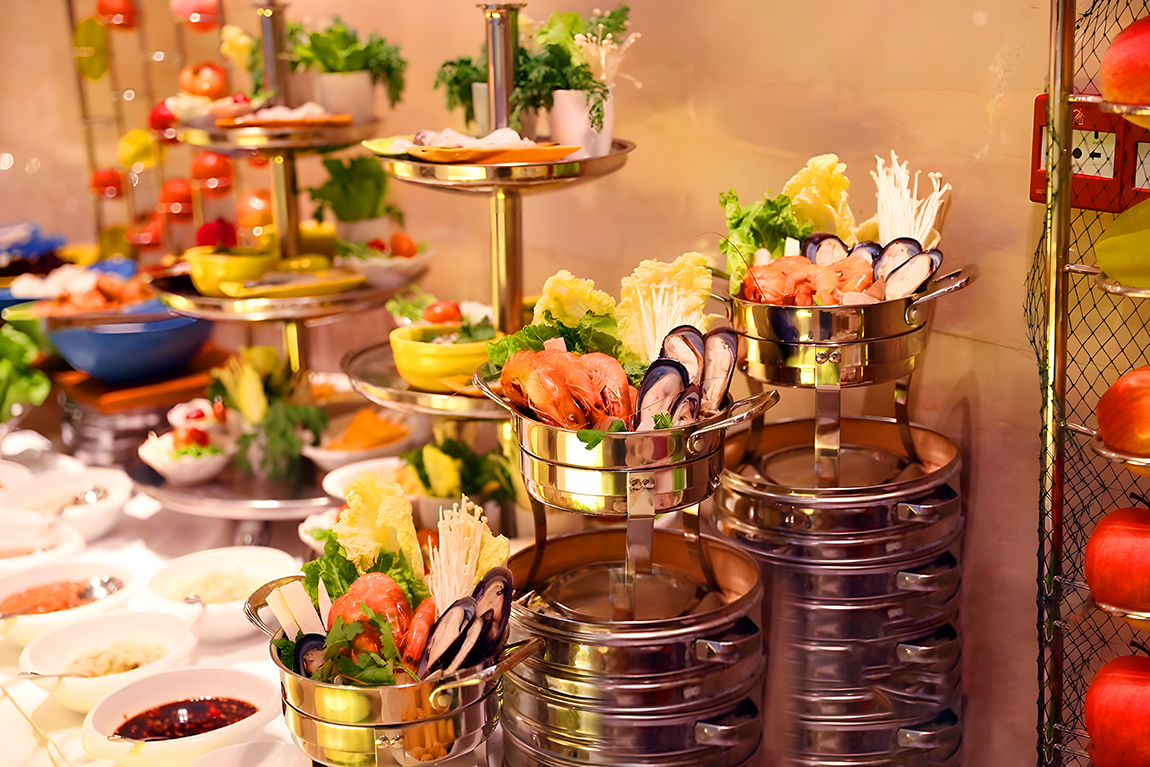 【春節加班】暢玩【黃騰峽+山水麗人+清遠長隆+廣東千古情+佛山祖廟】新春祈福好運來！連住兩晚五星標準酒店 豪歎【新春豐富海鲜自助晚餐】4天團