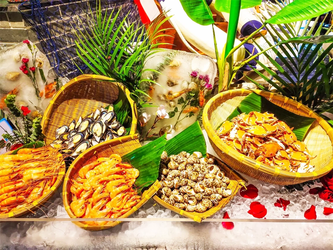 【春節加班】在廣州過大年賞花燈·慶新春 開啟一場視覺盛宴 入住增城五星標準【三英溫泉渡假酒店】豪歎【新春豐富海鮮自助晚餐】任浸酒店內50多個養生池【溶洞溫泉】【養生溫泉區】【水療溫泉區】純玩 4天團