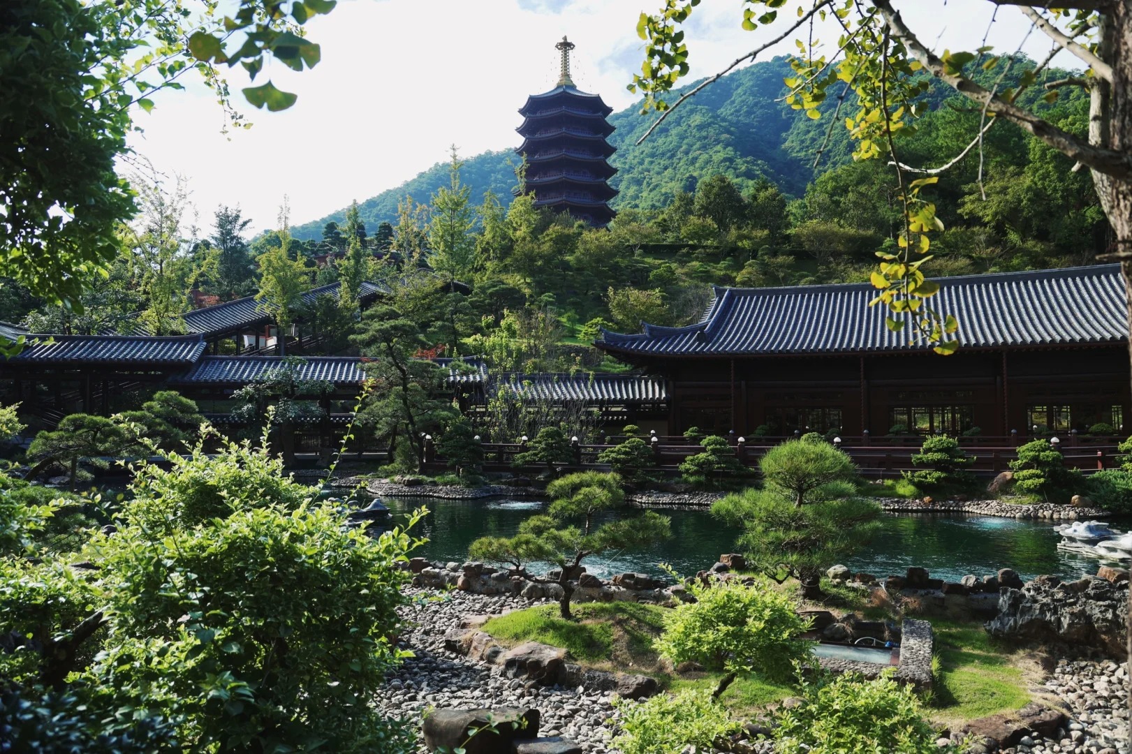 【聖誕限定】全新開業國際品牌新豐溫德姆花園酒店【露台獨立溫泉泡池客房】 雲門山旅遊區 包雙程索道及觀光電梯觀雲上飛瀑 遊覽全透明高空玻璃橋 純玩3天團