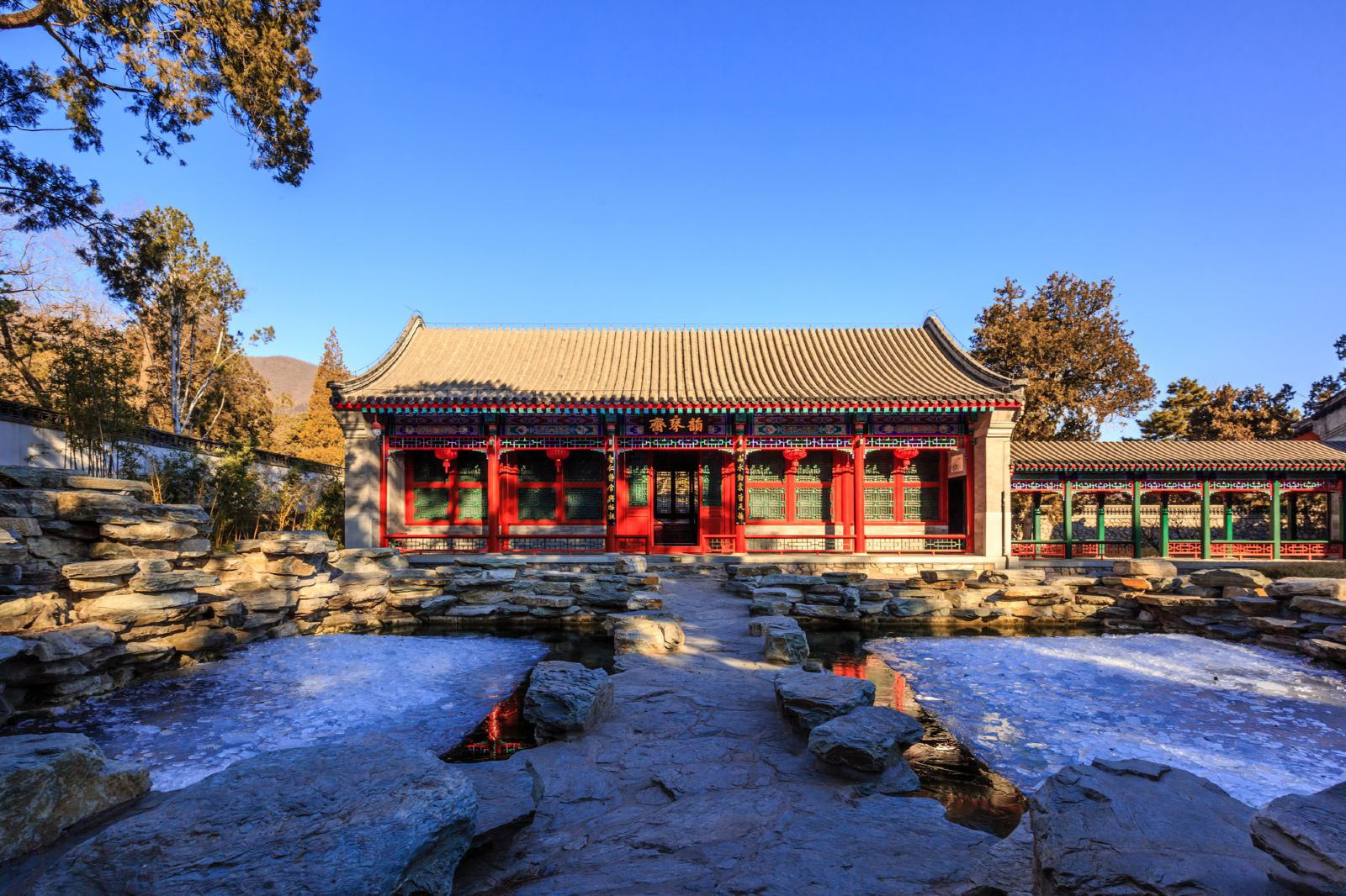 秋賞北京：紅葉、花海、秋杏葉（季節限定）故宮博物院 直航6天團