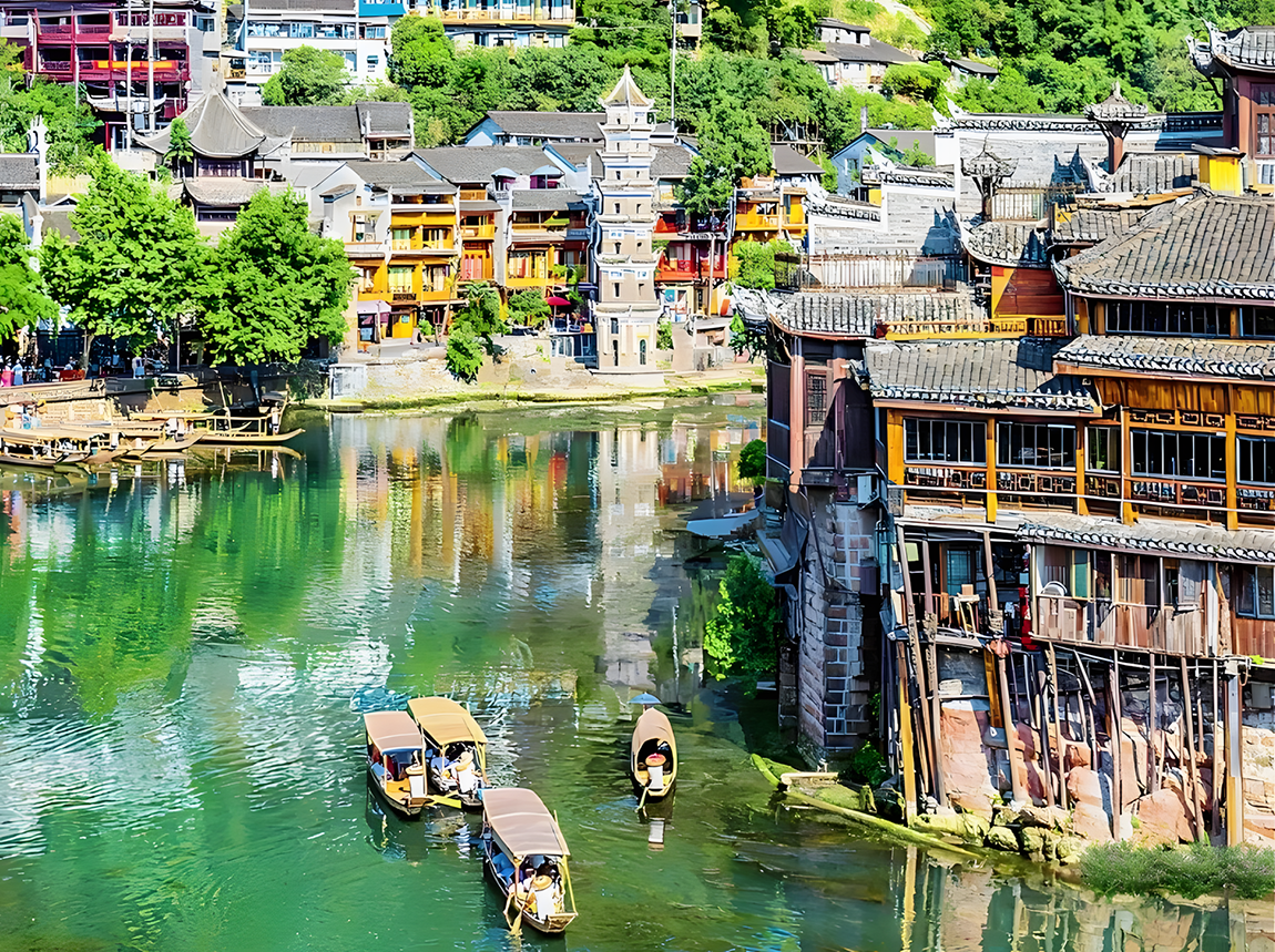 張家界【香港西九龍往返、當地5星標準酒店、全包景點、絕無自費】高鐵6天團