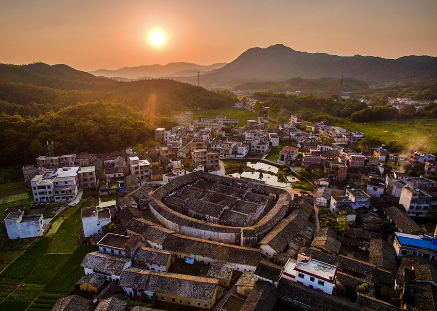 保證連住兩晚【長天遂川賓館】（主樓客房）暢玩「全球十大最美梯田之一」【桃源梯田】 純玩3天團